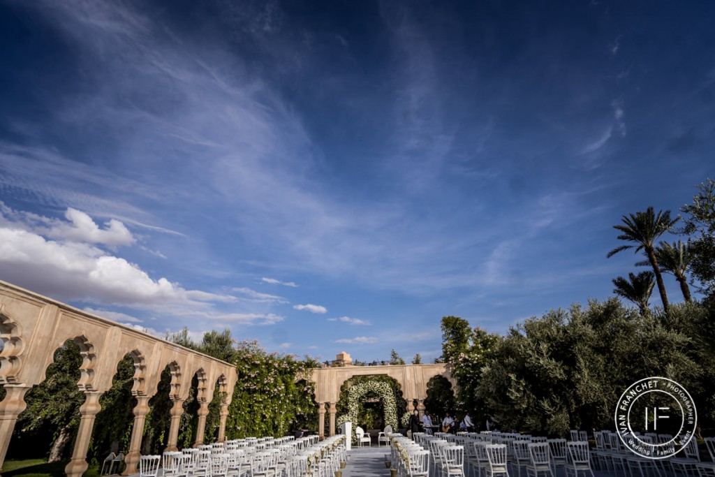 Une cérémonie de mariage forcement sous le ciel bleu de Marrakech